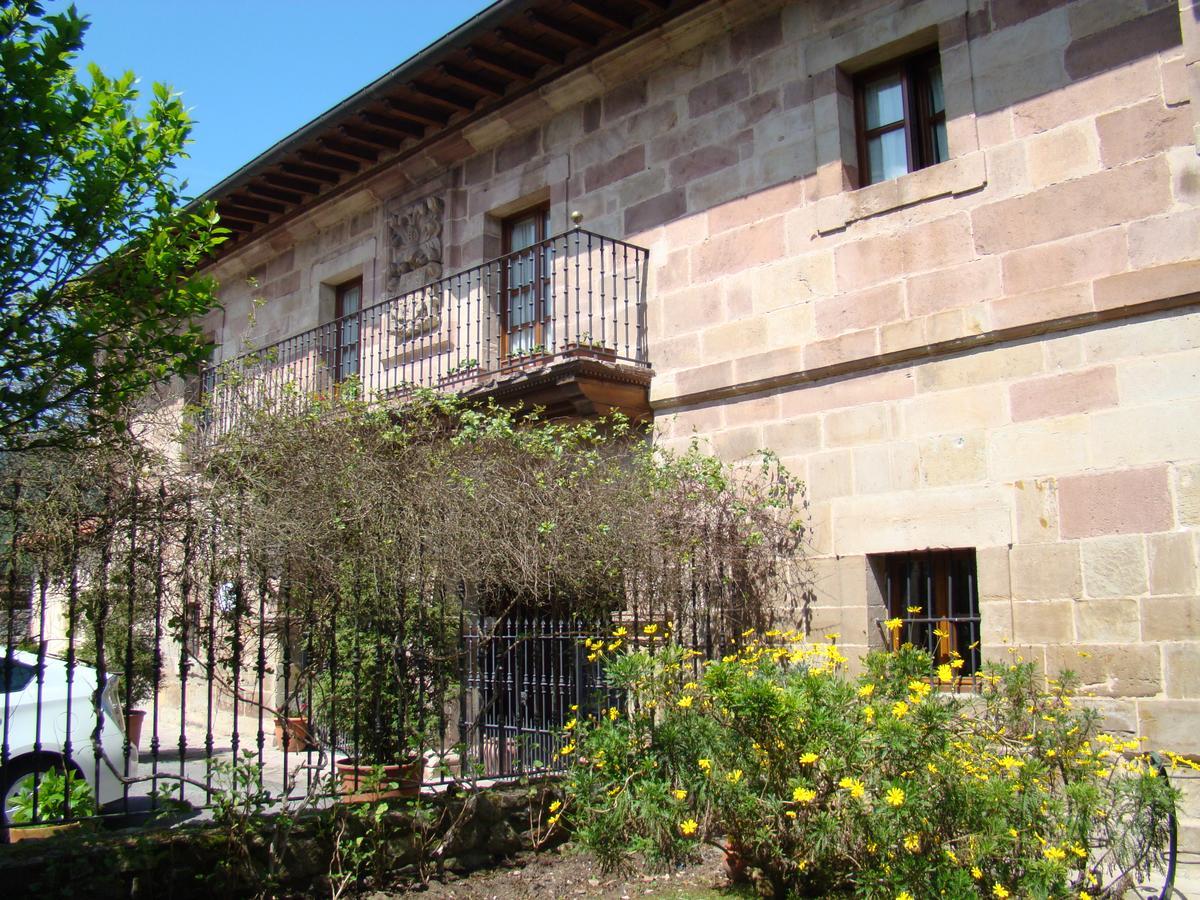 Casona De La Salceda Guest House Treceno ภายนอก รูปภาพ