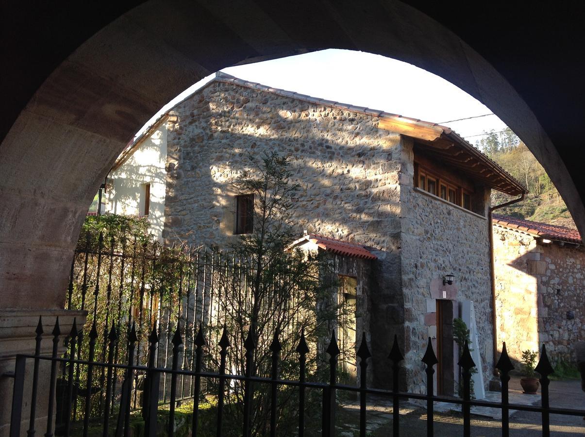 Casona De La Salceda Guest House Treceno ภายนอก รูปภาพ