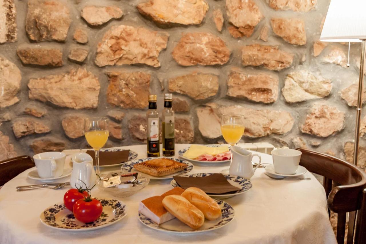 Casona De La Salceda Guest House Treceno ภายนอก รูปภาพ